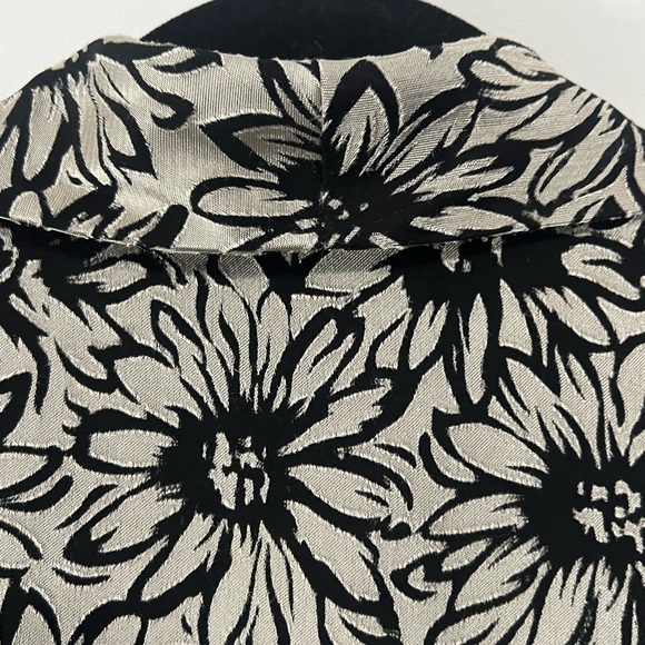 Alex Evenings Jacket Silver and Black Floral Waist Tie Top. Size L - Picture 6 of 12